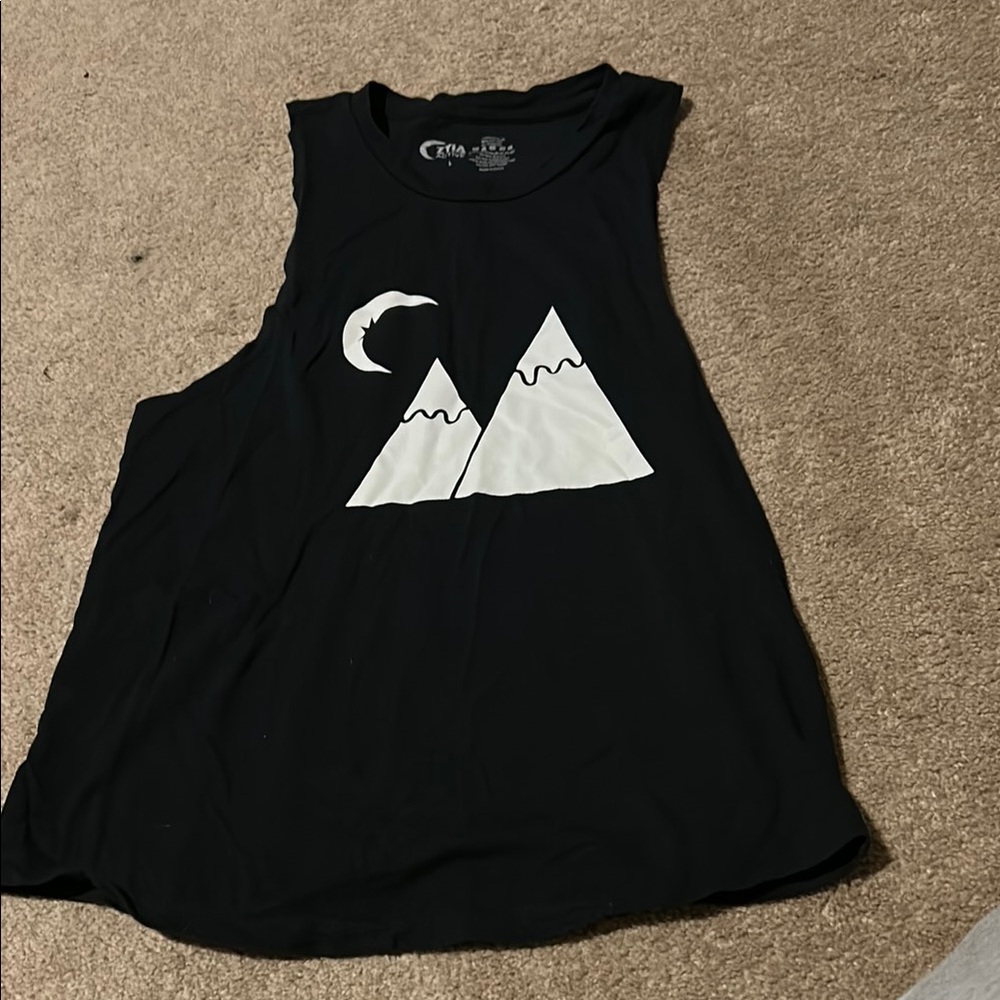 ZYIA Black Graphic Muscle Tee Sleeveless Relaxed